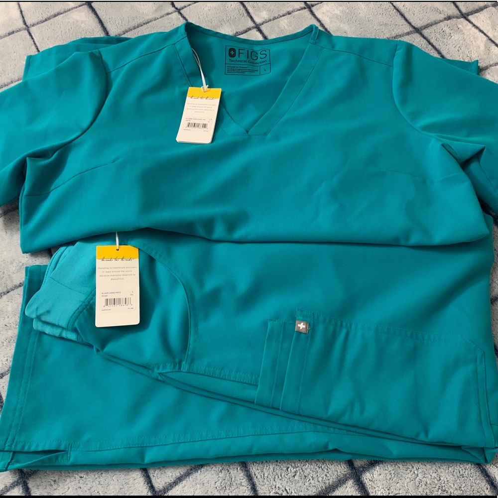 Figs L Teal Set!!!